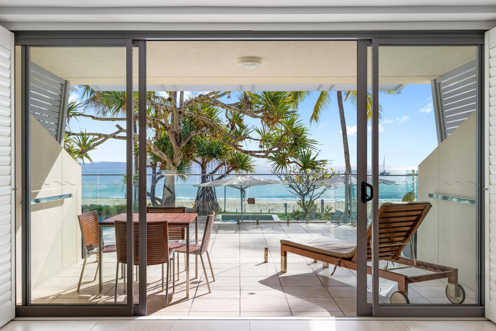 Fairshore 12: Absolute Beachfront, Direct Beach & Pool Access Noosa Heads Exterior foto